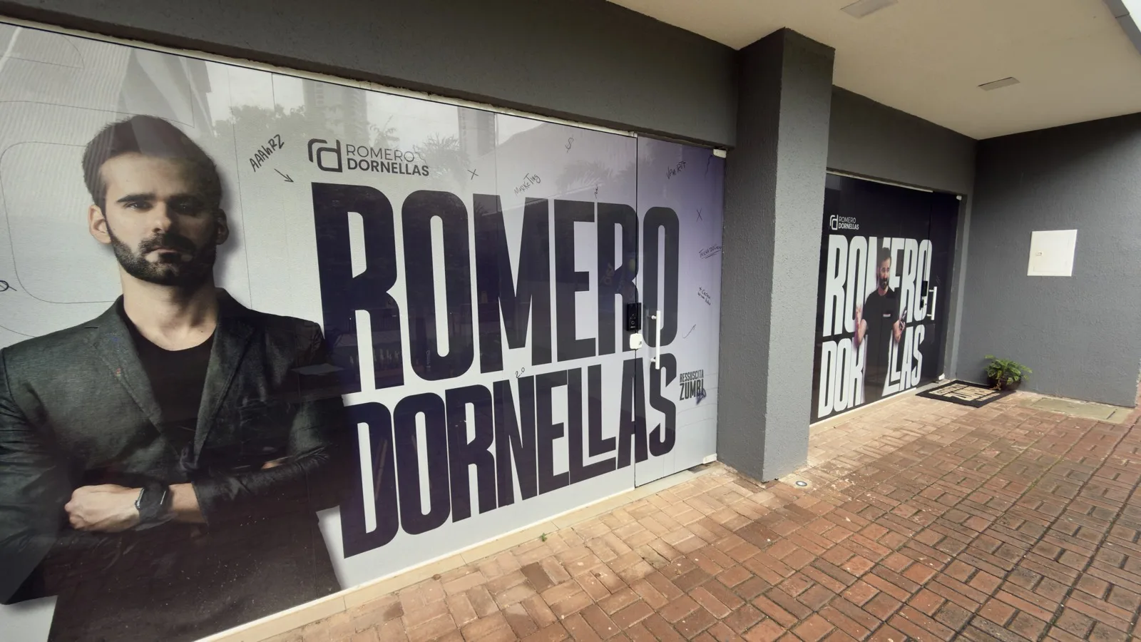 Fachada do escritório da Assessoria RD em Recife (PE), agência de marketing para restaurantes